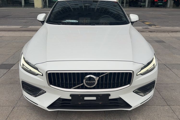 Used Volvo S60 2023 B4 Zhiyi Luxury Edition Exterior 7