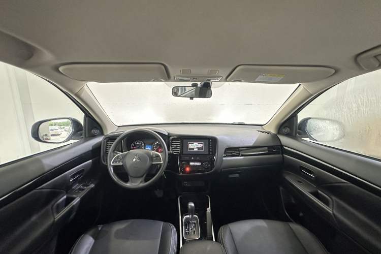 Used Mitsubishi Outlander 2021 Revised Version 2.0L Two-Wheel Drive Comfort Edition 5 Seats