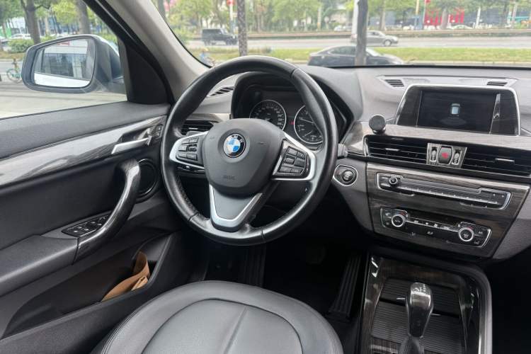 Used BMW X1 2018 sDrive18Li Fashion Model Interior 9