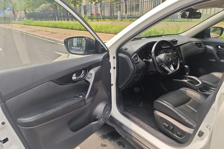 Used Nissan X-Trail 2020 2.5L XL ITS CVT 4WD Deluxe Navigation Edition Interior 4