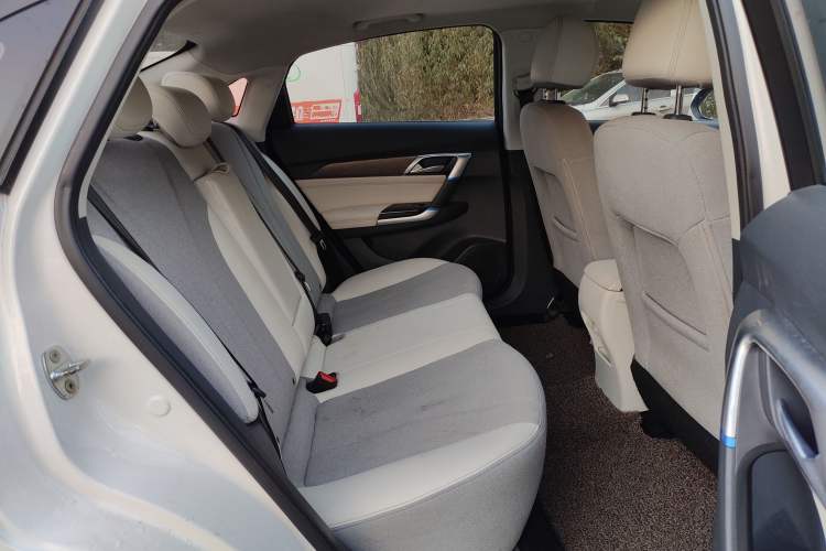 Used BAIC Beijing EU5 2018 R500 Smart Wind Edition