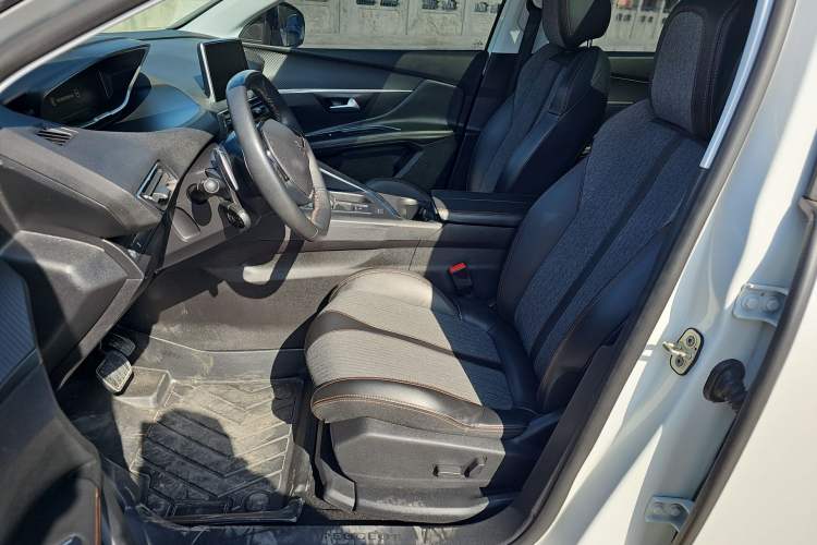 Used Peugeot 5008 2017 380THP 7-Seater Elite Edition