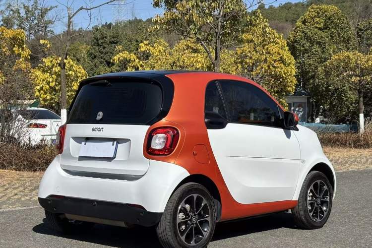 Used smart fortwo 2015 1.0L 52 kW Hardtop Passion Edition
