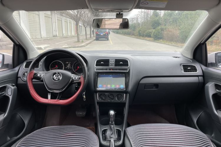 Used Volkswagen Polo 2016 1.6L Automatic Comfort Model
