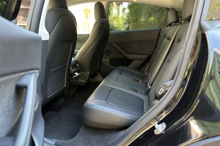 Used Tesla Model Y 2021 Standard Range Rear-Wheel Drive Version