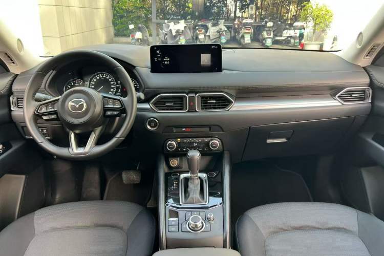 Used Mazda CX-5 2024 2.0L Automatic Two-Wheel Drive ZhiShang Pro Interior 3
