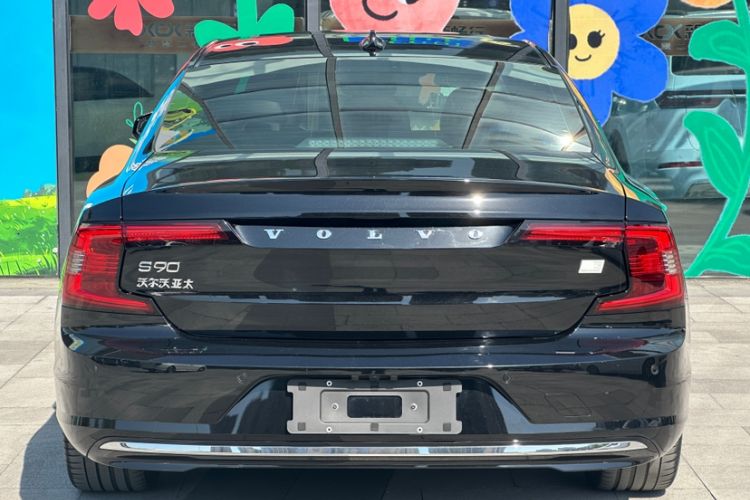 Used Volvo S90 New Energy 2022 T8 eDrive Hybrid Luxury Edition