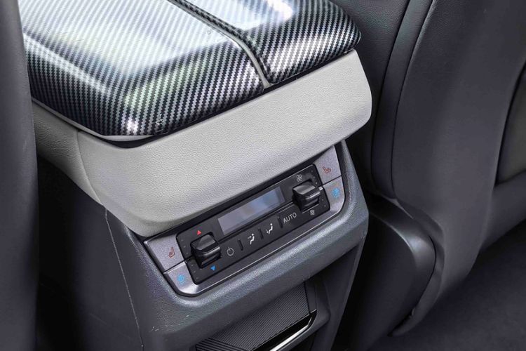 Used Ford Edge 2023 Ford Explorer L 2.0T EcoBoost Four-Wheel Drive 7-Seater Supreme Model
