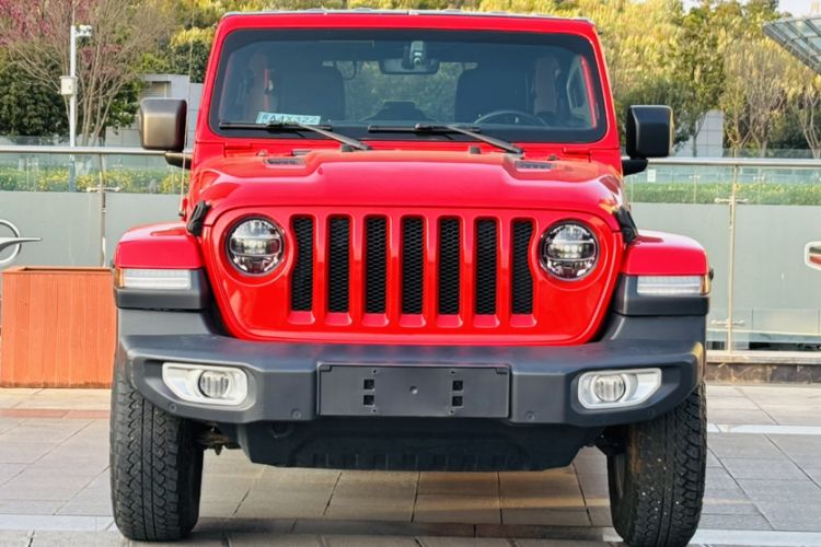 Used Jeep Wrangler 2019 2.0T Sahara Four-Door Version China VI Emission Standard
