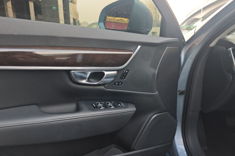 Used Volvo S90 2017 T4 Zhiyuan Edition