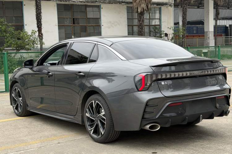 Used Lynk & Co 03 2023 2.0TD DCT JingPro Exterior 4