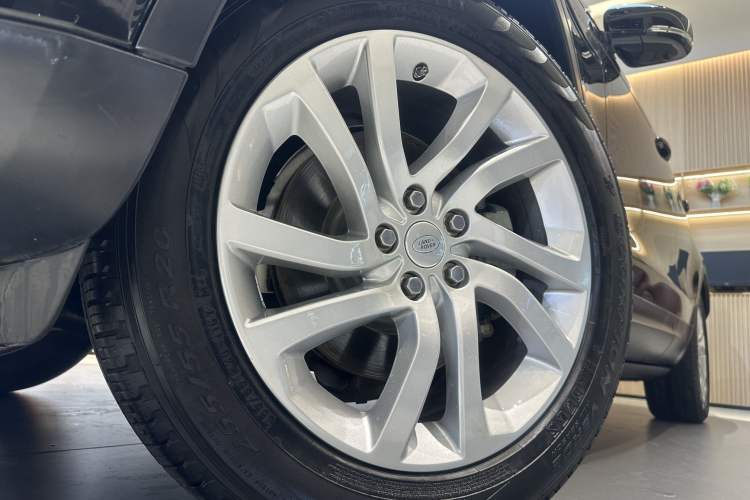 Used Land Rover Discovery 2017 3.0 SC V6 SE