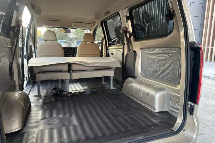 Used Wuling Hongguang V 2022 1.5L Jingqu Edition Electric-Assist LAR