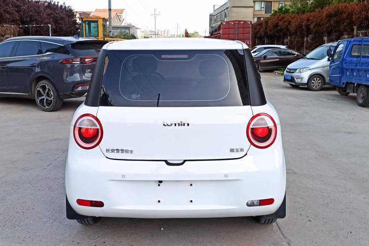 Used CHANGAN NEVO Lumin 2023 301km Honey Dew Edition Exterior 6