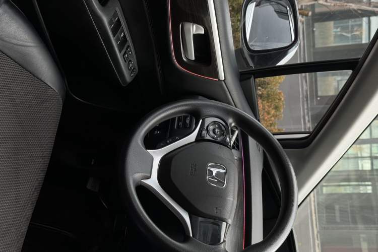 Used Honda Jade 2016 1.8L Automatic Comfort Elite Version 5 Seats
