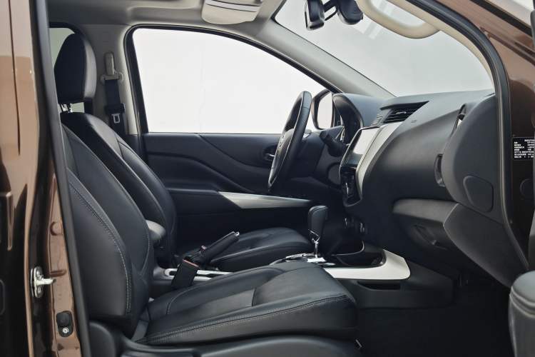 Used Nissan Terra 2020 2.5L XV 4WD Automatic Four-Wheel Drive Flagship Edition