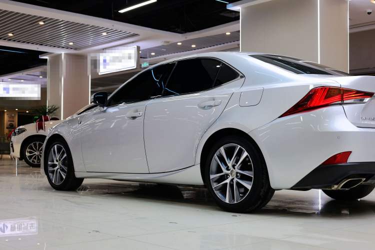 Used Lexus IS 2017 300 FENGSHANG Edition
