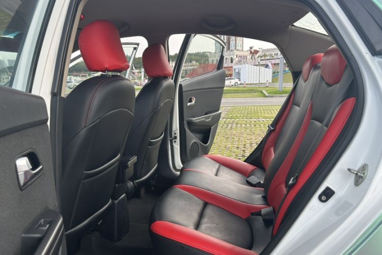 Used Kia K2 2015 Sedan 1.4L Automatic GLS