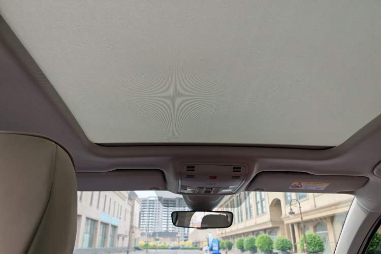 Used Volkswagen Tharu 2024 300TSI Two-Wheel-Drive Full Moon Edition
