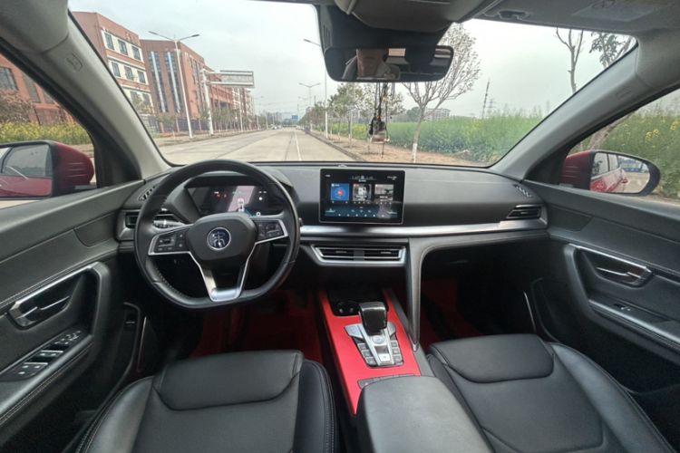 Used BYD Song Pro 2019 1.5T Automatic Prestige Model Interior 4