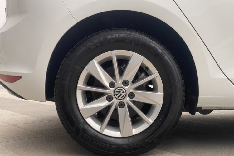 Used Volkswagen Golf 2015 1.6L Manual Fashion Edition