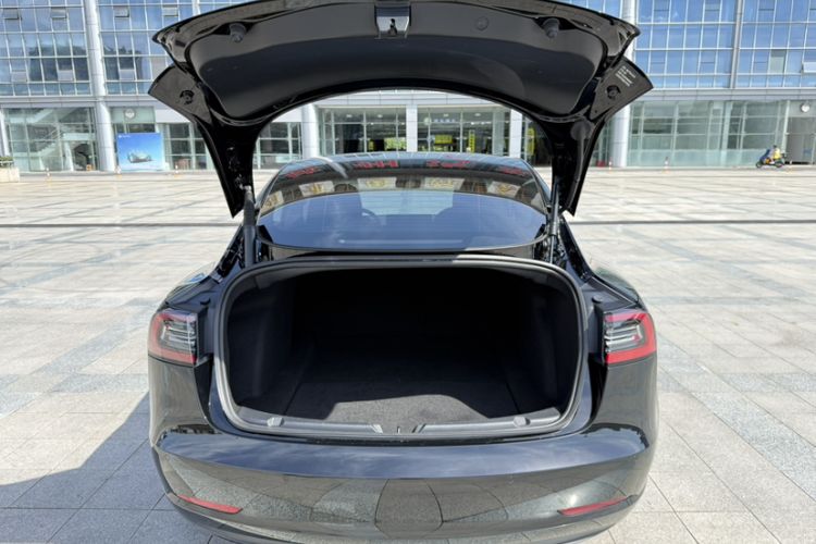 Used Tesla Model 3 2022 Rear-Wheel-Drive Version
