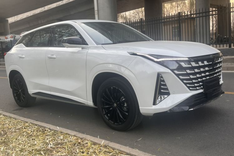 Used Changan UNI-Z New Energy 2024 Blue Whale Smart Electric iDD 125km Leading Model