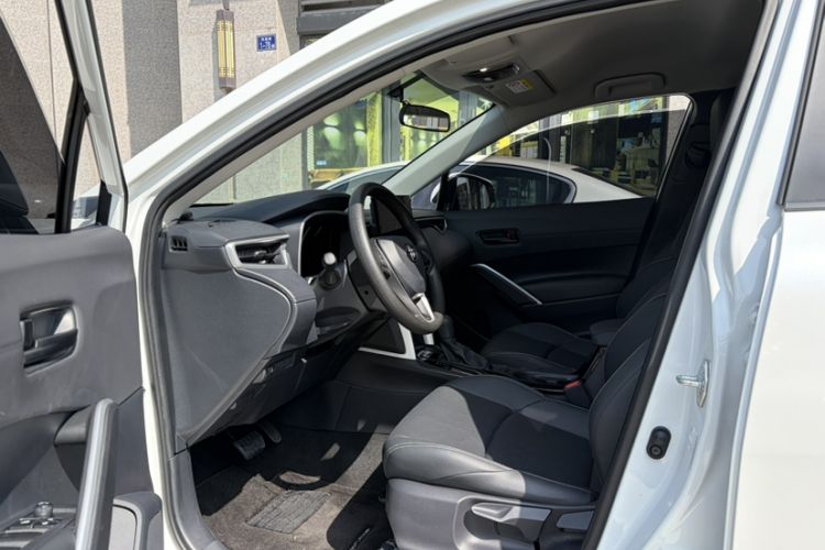 Used Toyota FRONTLANDER 2024 2.0L CVT Elite Plus Edition
