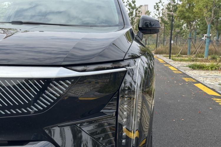 Used Cadillac OPTIQ 2024 Standard Range Version
