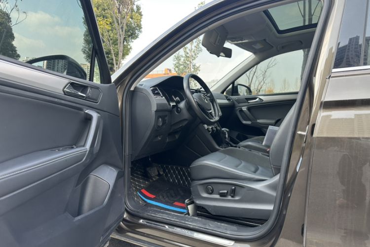 Used Volkswagen Tiguan L 2021 280TSI Automatic Two-Wheel Drive Smart Edition