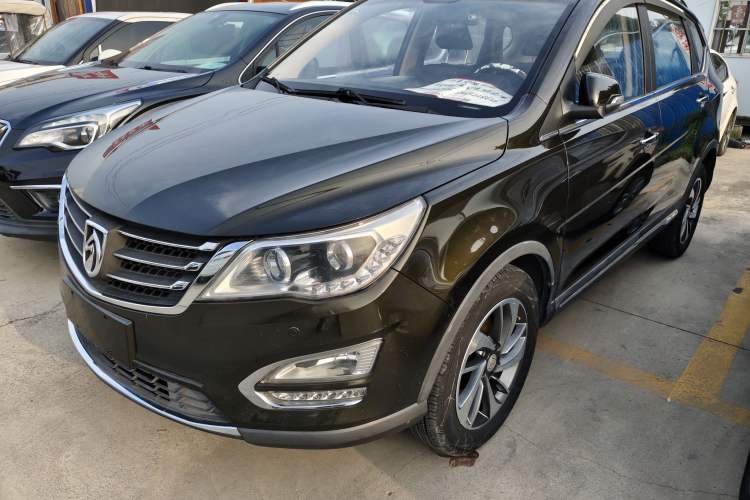 Used Baojun 560 2015 1.8L manual luxury version