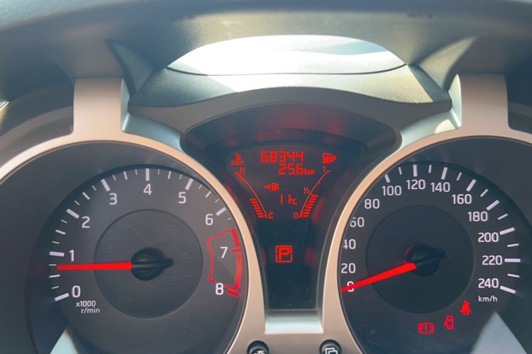 Used Infiniti ESQ 2014 1.6L Spontaneous Edition
