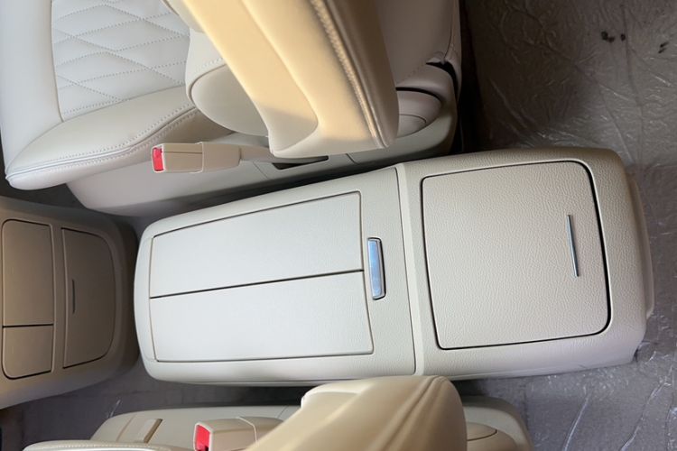 Used Buick GL8 2023 Land Executive Class 652T Luxury Model
