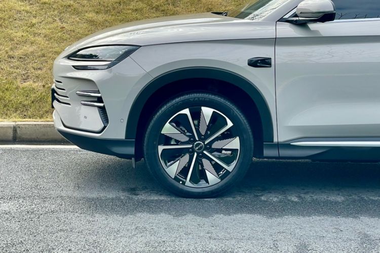 Used BYD Song PLUS New Energy 2025 DM-i Intelligent Driving 112KM Prestige Model