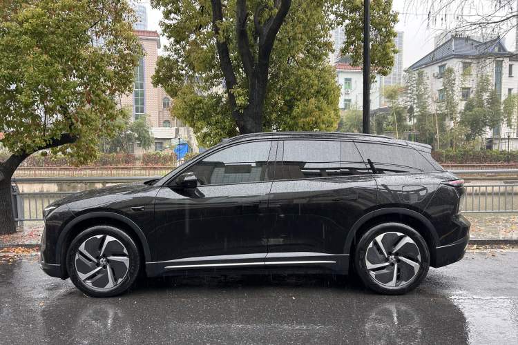 Used Nio ES6 2023 75 kWh
