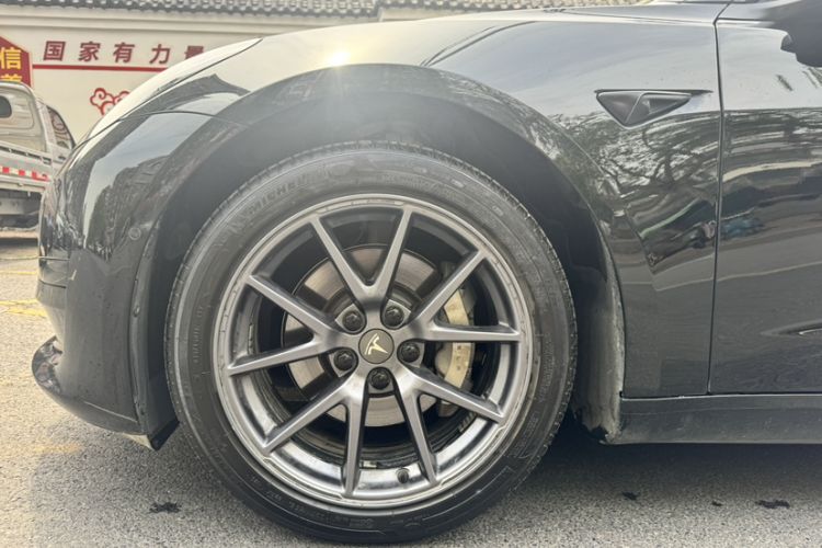 Used Tesla Model 3 2022 Rear-Wheel-Drive Version Exterior 2