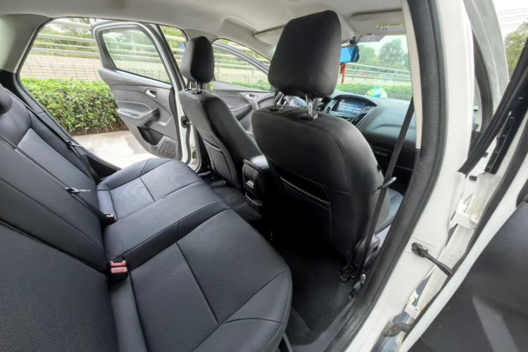 Used Ford Focus 2015 Hatchback 1.6L Automatic Comfort Model Interior 2