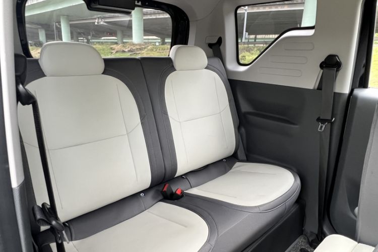 Used Geely Galaxy Panda 2025 210km Panda Kart Interior 3