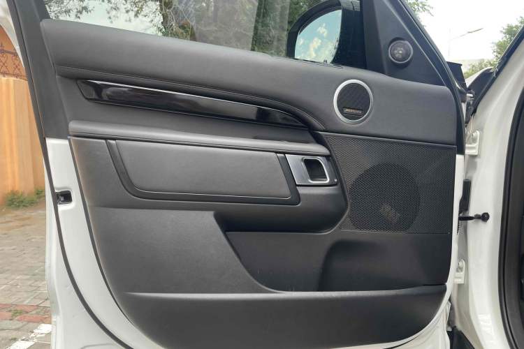 Used Land Rover Discovery 2024 360 PS S
