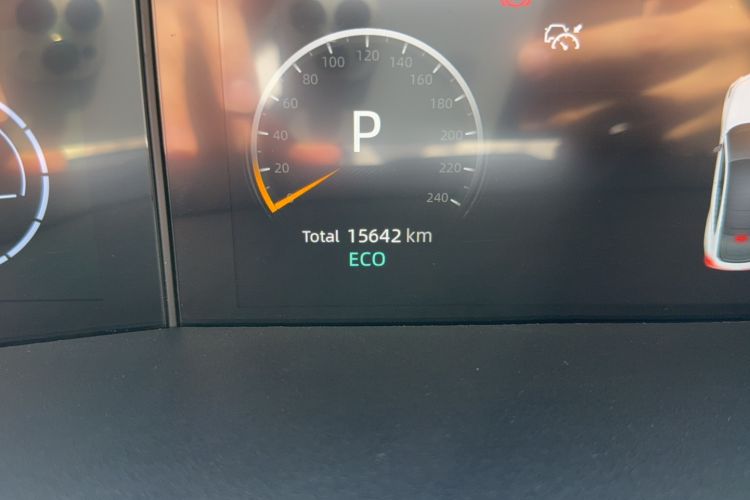 Used CHANGAN UNI-V 2022 1.5T Sport Edition Odometer Close Up