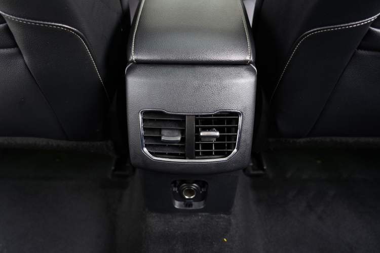 Used Ford Mondeo New Energy 2018 2.0 PHEV Smart-Controlled Fashion Edition China VI Standard
