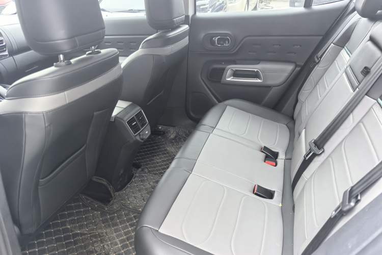 Used Citroen C5 AIRCROSS 2023 360THP Smart Edition Interior 5