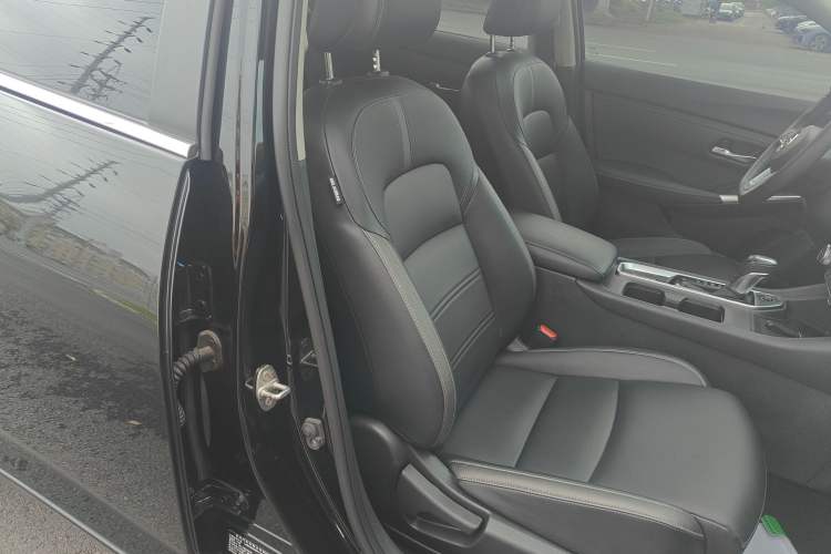 Used Nissan Sylphy 2022 1.6L XL CVT Enjoyment Edition Right Front Seat