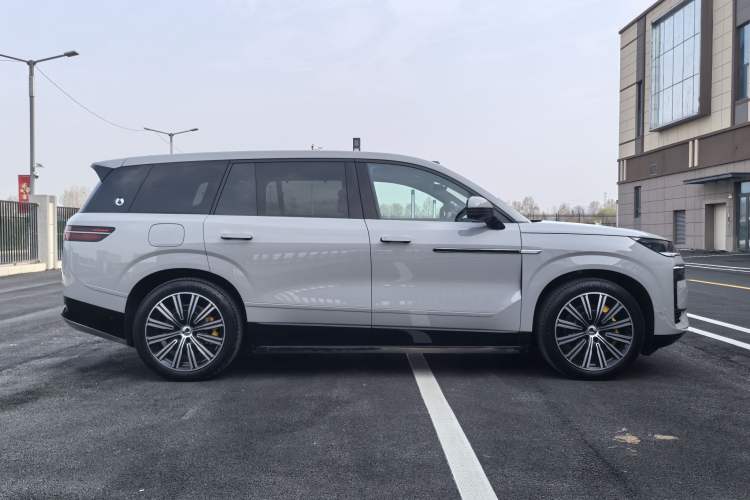 Used Denza N9 2026 Model Zunyue Model