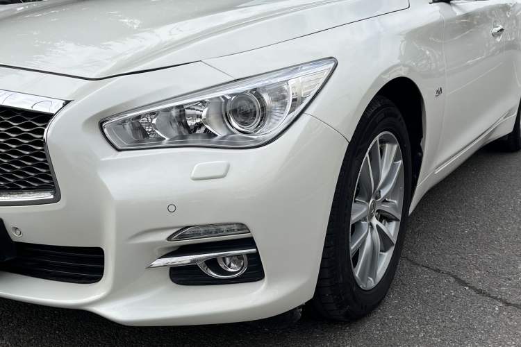 Used Infiniti Q50 2014 2.0T Comfort Edition