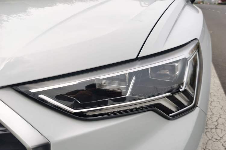 Used Audi Q3 2021 35 TFSI Fashion Dynamic Model Left Front Headlight