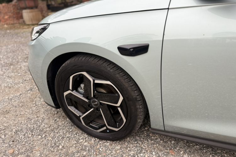 Used BYD Seal 06 New Energy 2025 DM-i Intelligent Drive 120KM Flagship Model Exterior 5