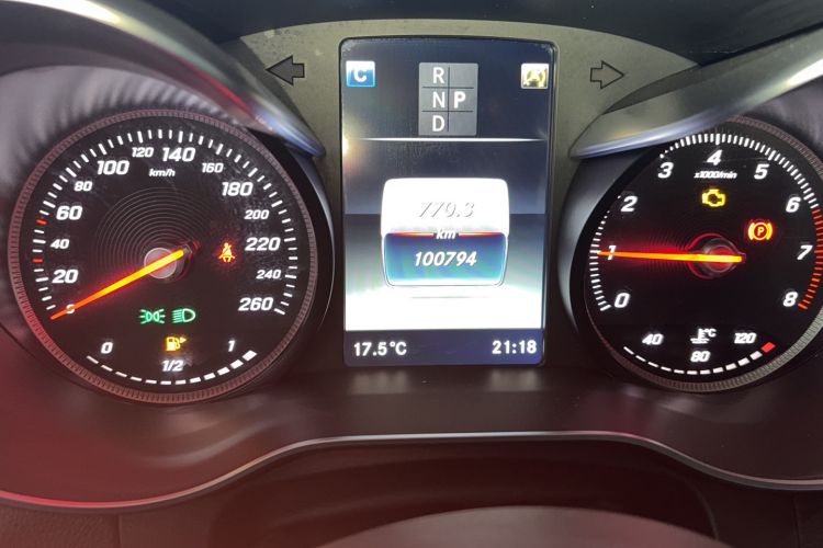 Used Mercedes-Benz GLC 2018 Refreshed GLC 300 4MATIC Dynamic Edition Odometer Close Up