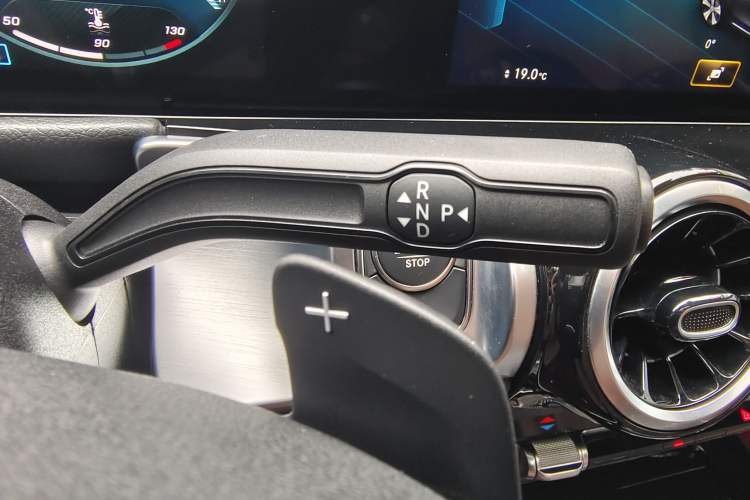 Used Mercedes-Benz GLB 2022 Second Facelift GLB 200 Dynamic Edition Interior 5