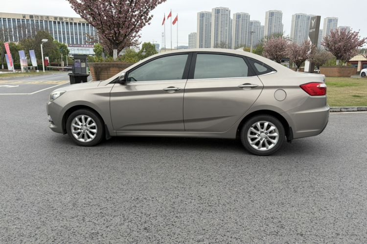 Used CHANGAN Alsvin V7 2016 1.6L Manual Enjoyment Model China V Standard Exterior 5